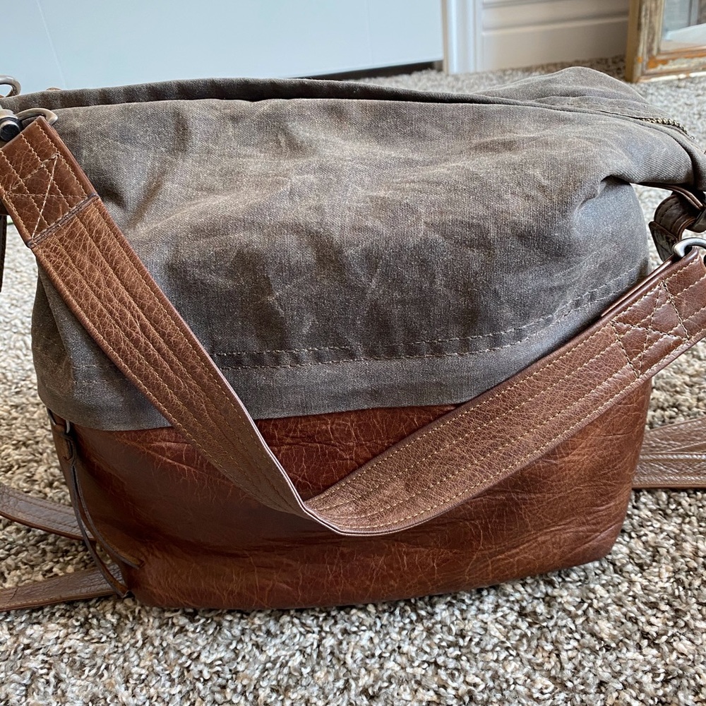 🌻S.O.L.D.🌻Rough & Tumble City Safari